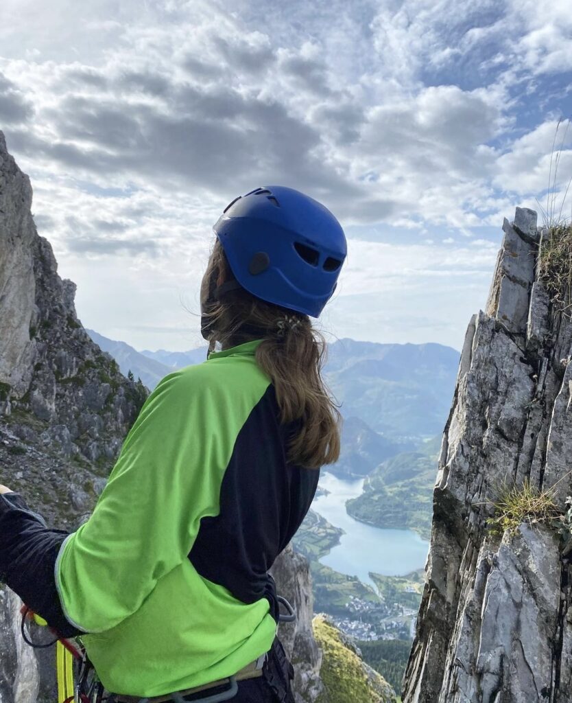 Climbing near Central Biescas_Pirineo