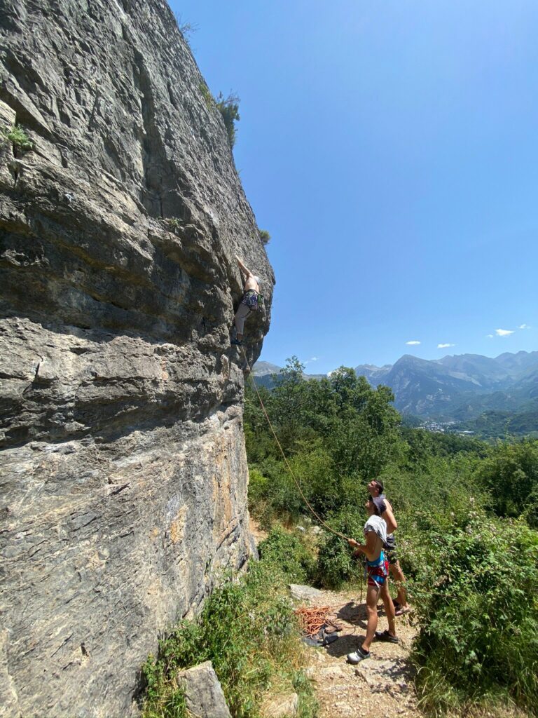 Preparandose para escalar_Biescas