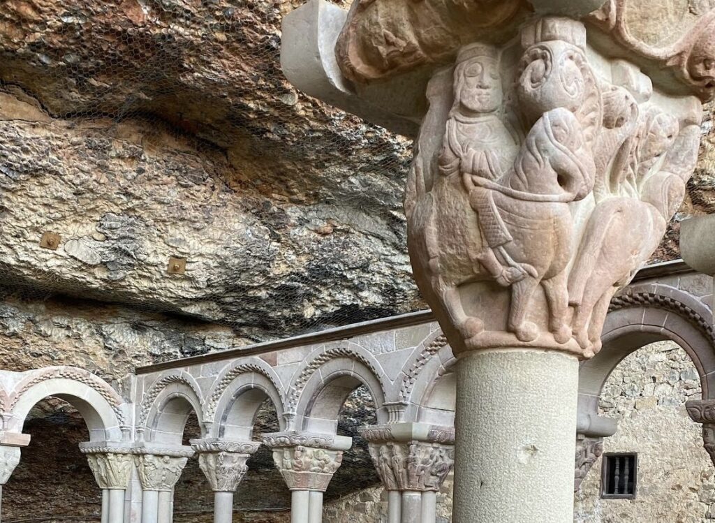 Detalles edificio cerca de Biescas